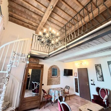 L'Ora Delle Streghe B&B Centralissimo Livorno Dış mekan fotoğraf