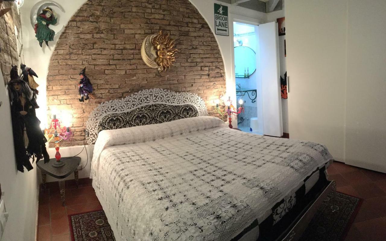 L'Ora Delle Streghe B&B Centralissimo Livorno Dış mekan fotoğraf