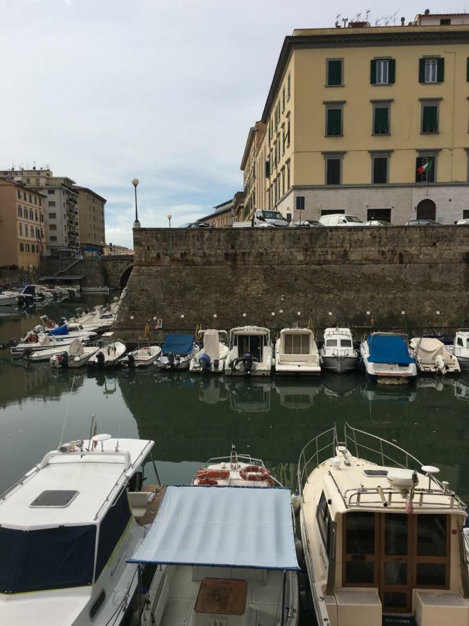 L'Ora Delle Streghe B&B Centralissimo Livorno Dış mekan fotoğraf
