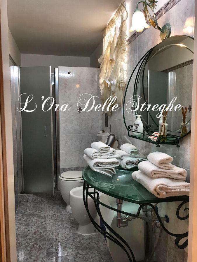L'Ora Delle Streghe B&B Centralissimo Livorno Dış mekan fotoğraf